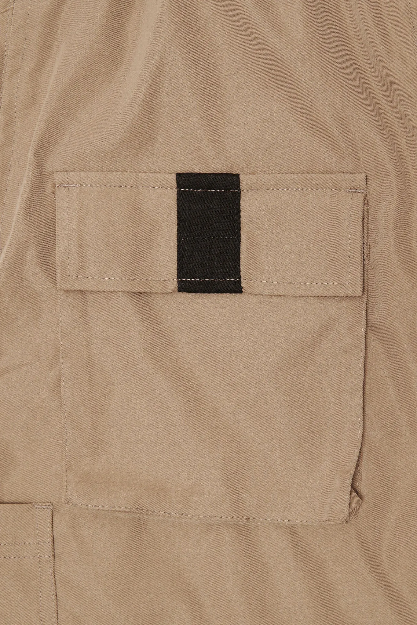 CHAMPAGNE 7 POCKET TWILL SHORTS